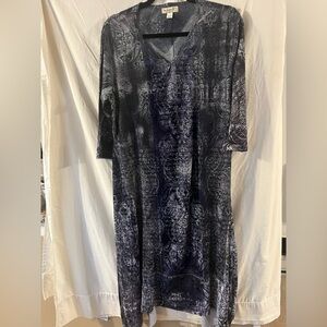 ONE WORLD Woman’s Dark Patterned Half Sleeve Dress